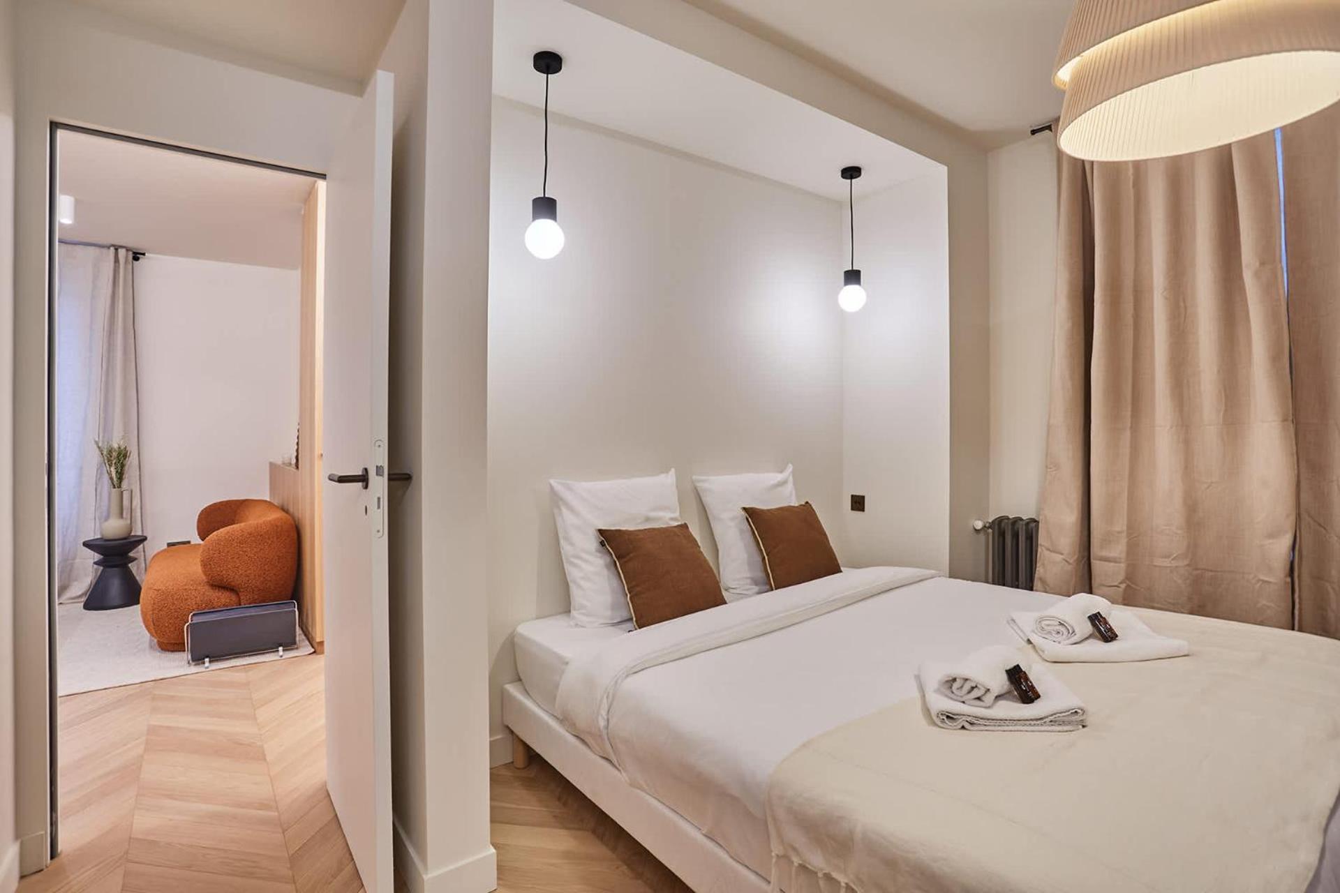 Superb Ac Center Of Le Marais